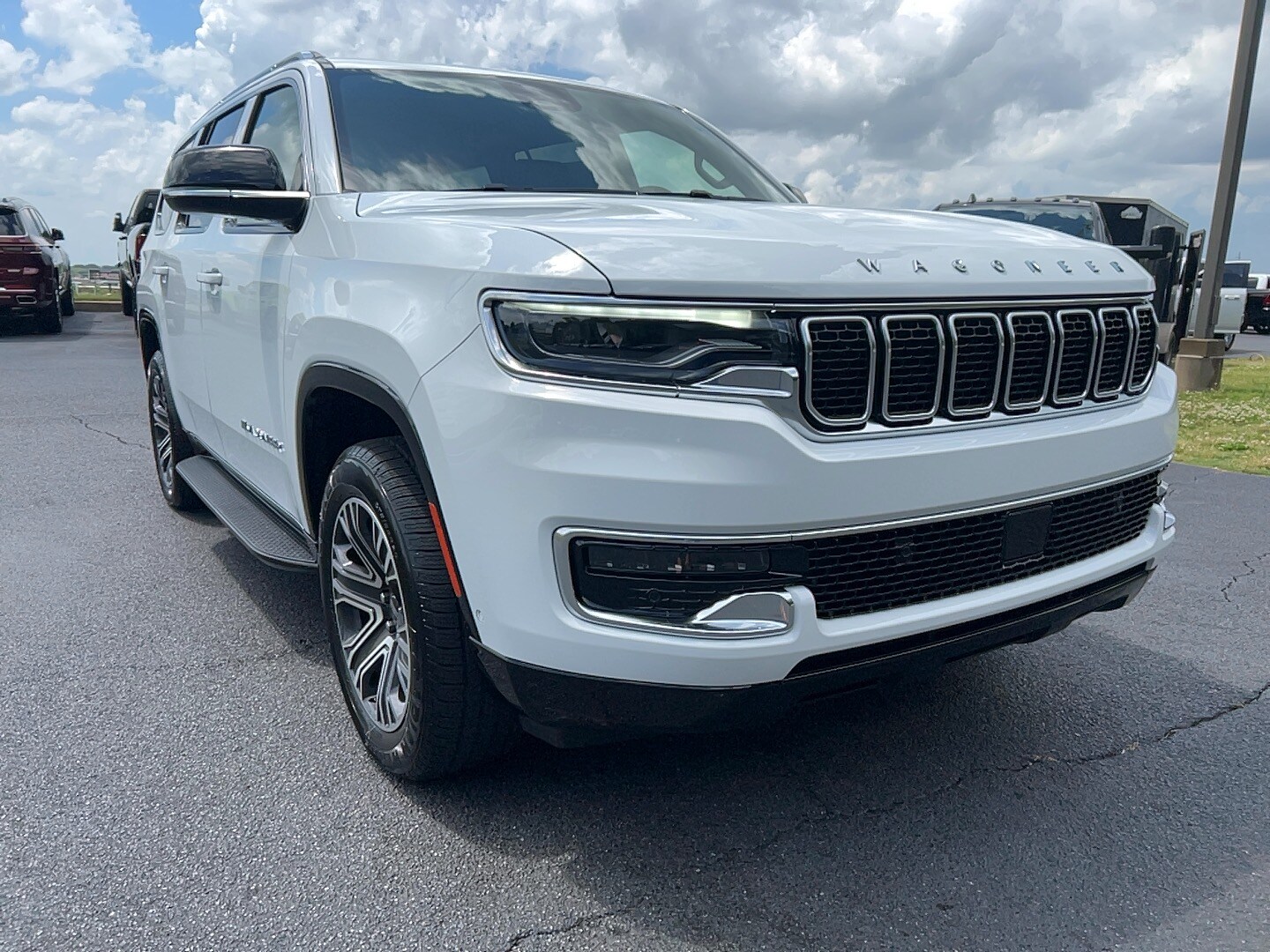 2025 Jeep Wagoneer Base photo 3