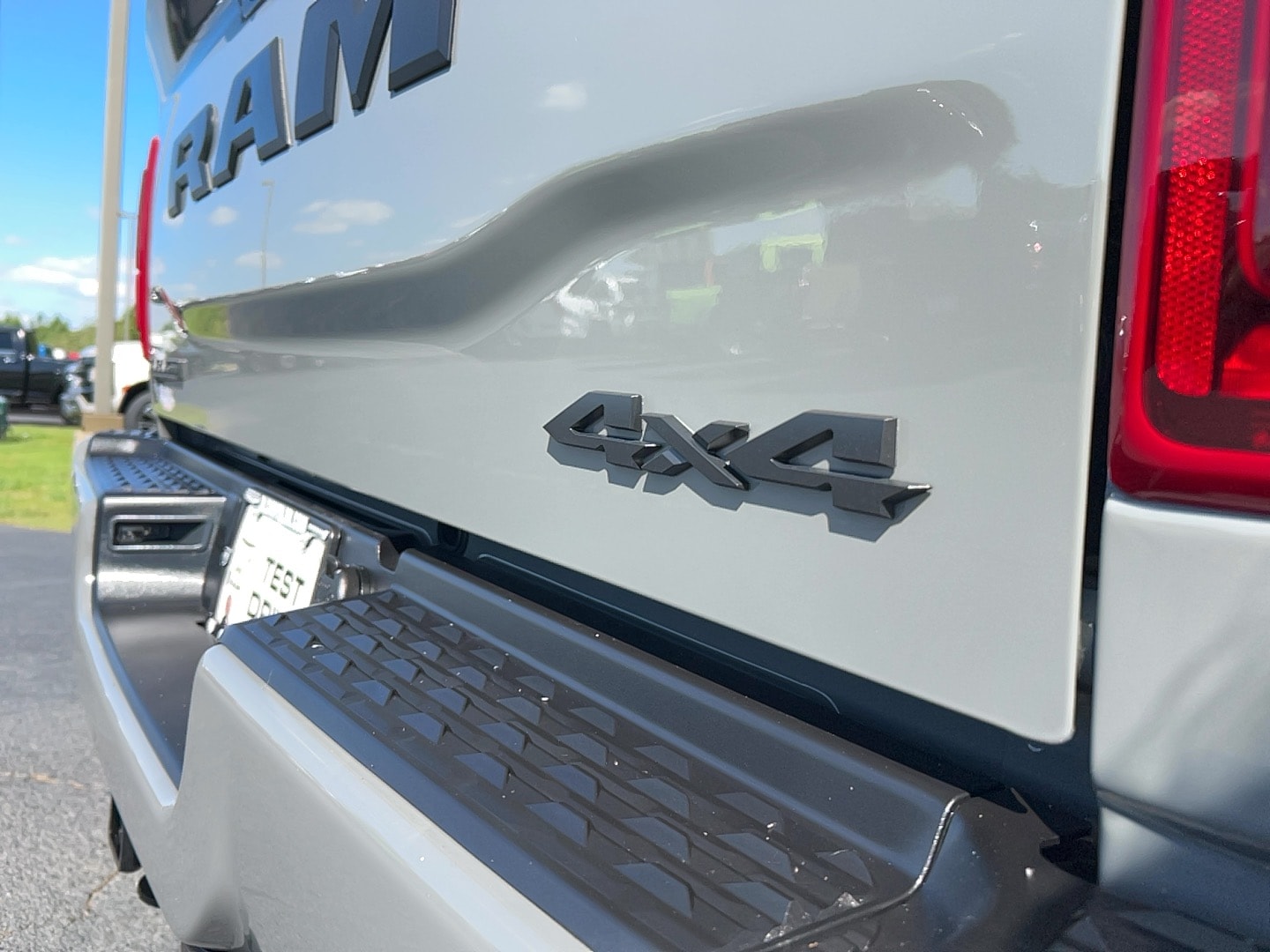 2026 RAM 2500 Laramie - Photo 14