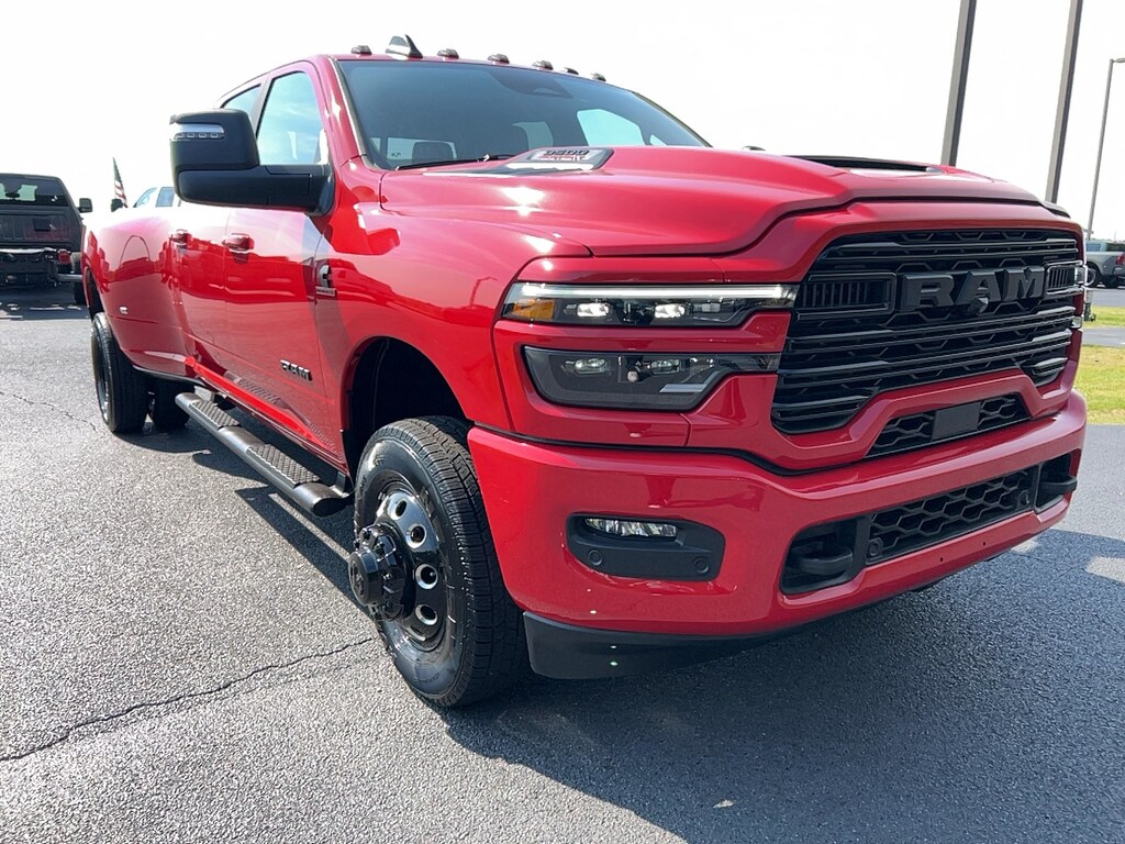 New 2026 Ram 3500 LARAMIE CREW CAB 4X4 8' BOX Pickup