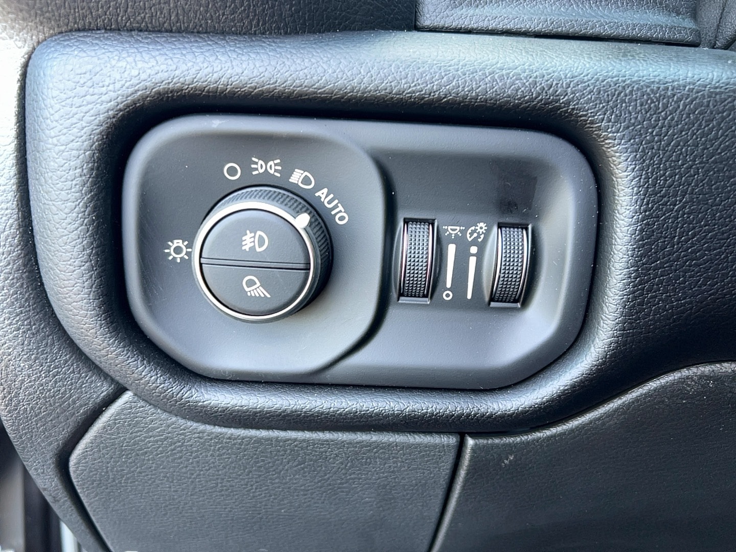 2026 RAM 2500 Laramie - Photo 21