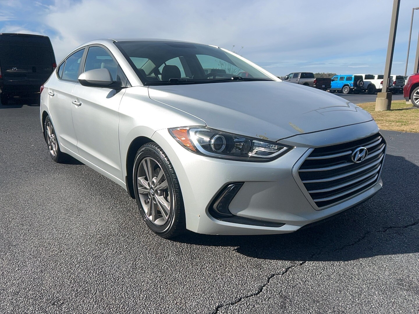 2017 Hyundai Elantra SE photo 3