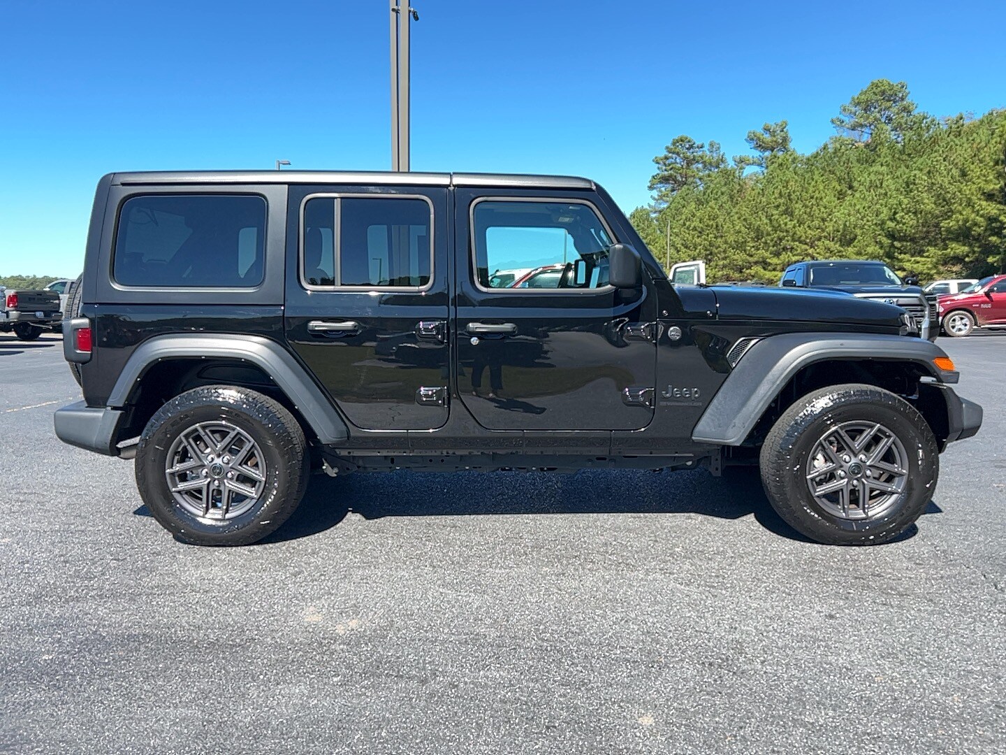 2024 Jeep Wrangler Sport S photo 3