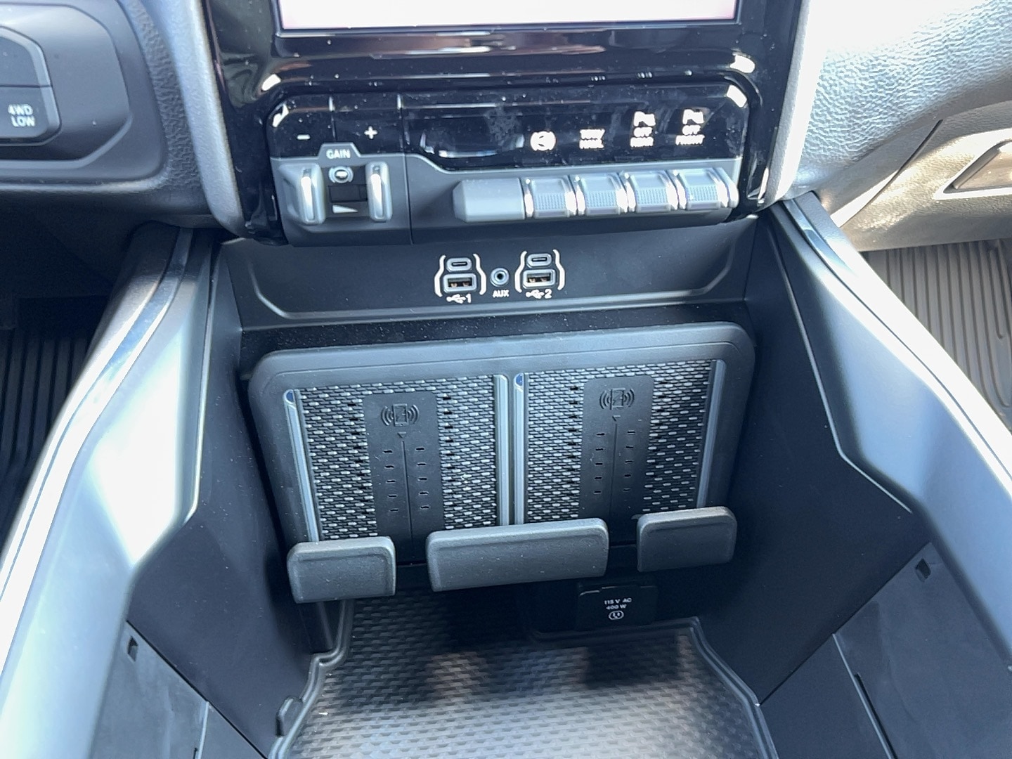 2026 RAM 2500 Laramie - Photo 24