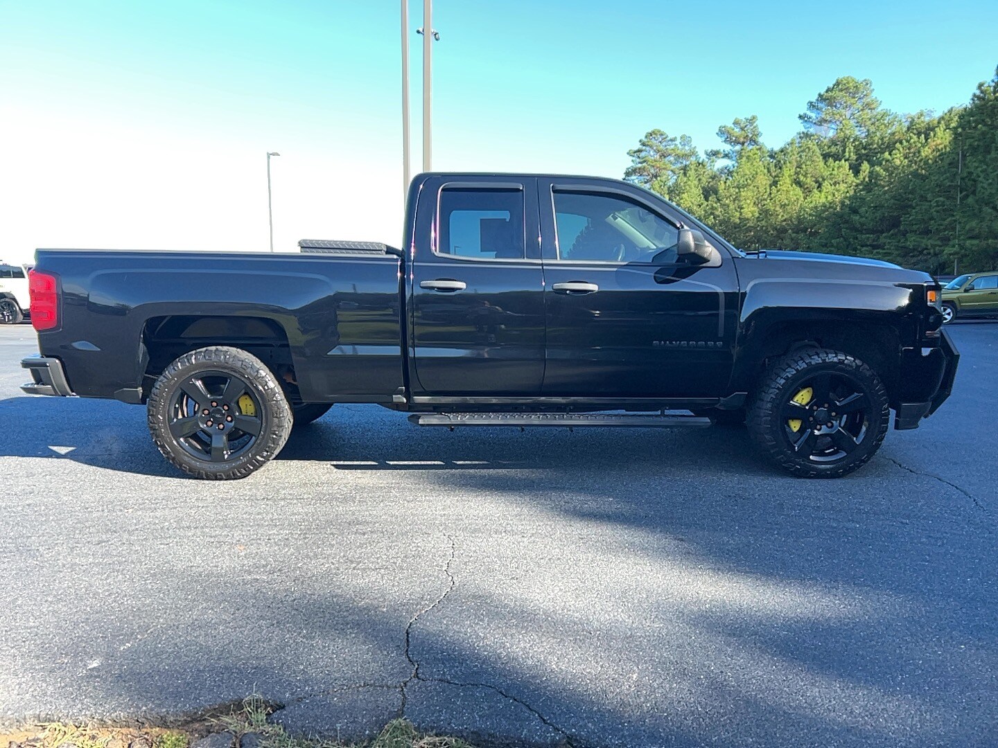 2016 Chevrolet Silverado 1500 Custom photo 4