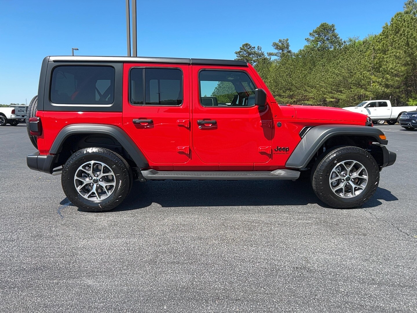 2025 Jeep Wrangler Sport photo 3