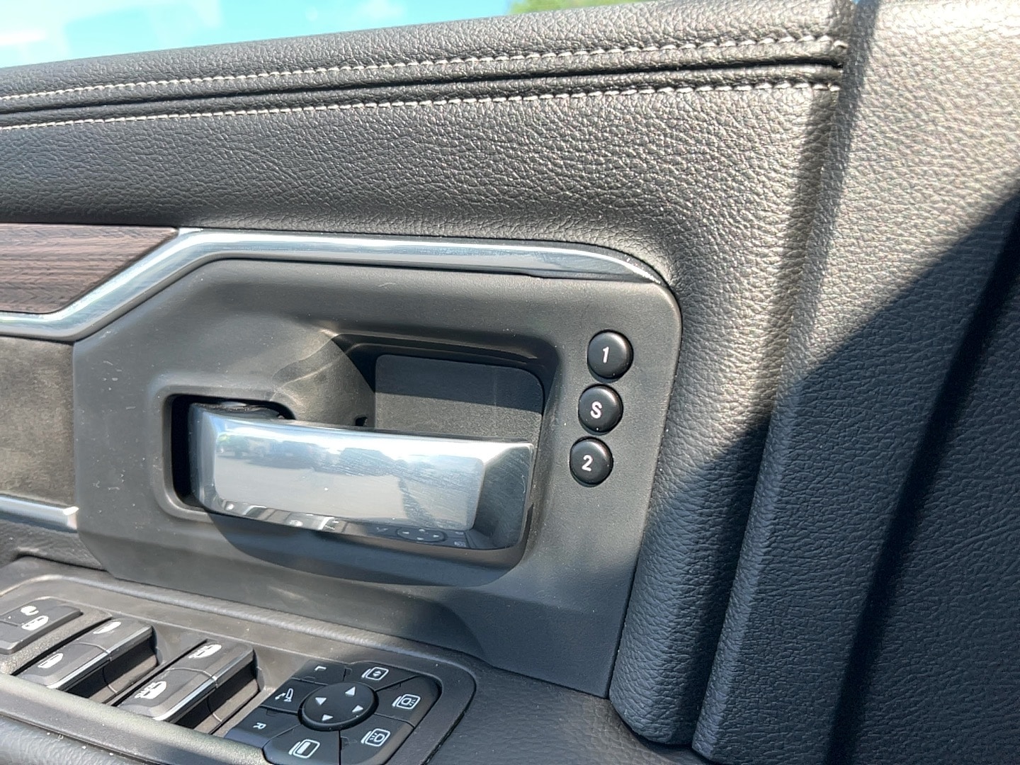 2026 RAM 2500 Laramie - Photo 17