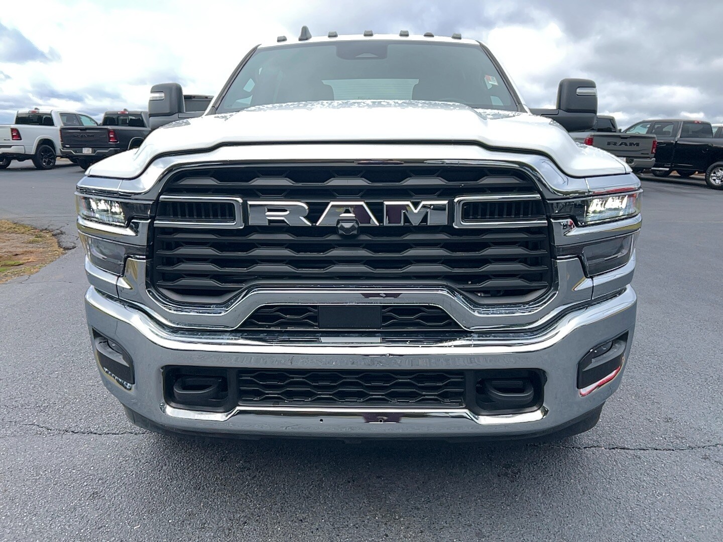 2026 Ram 3500 Tradesman photo 2