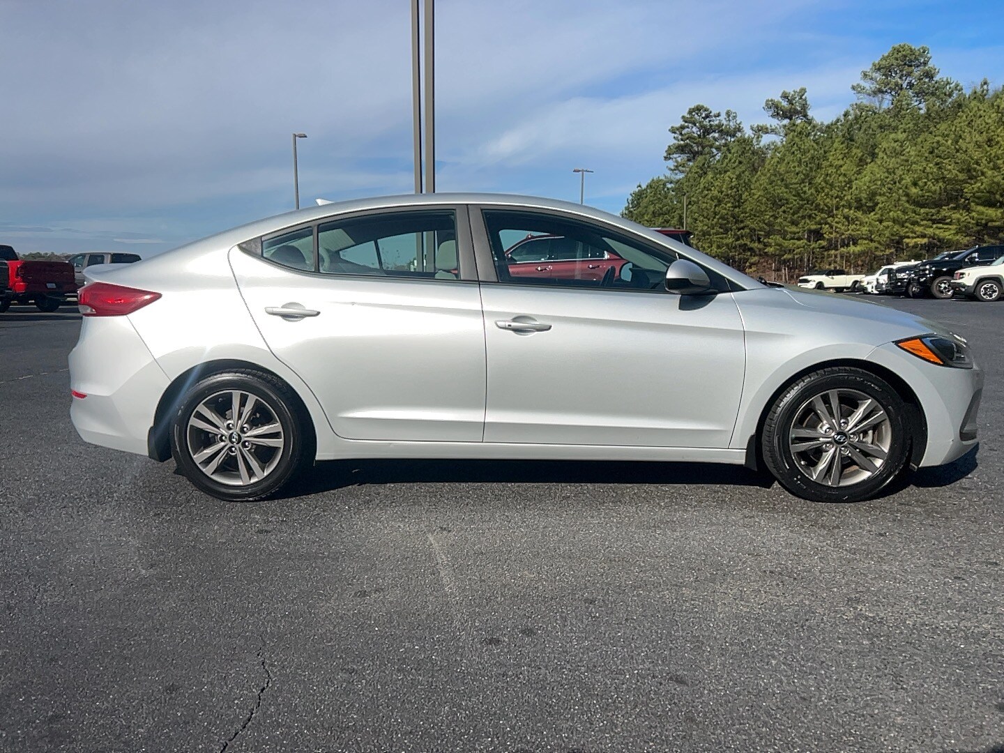 2017 Hyundai Elantra SE photo 4