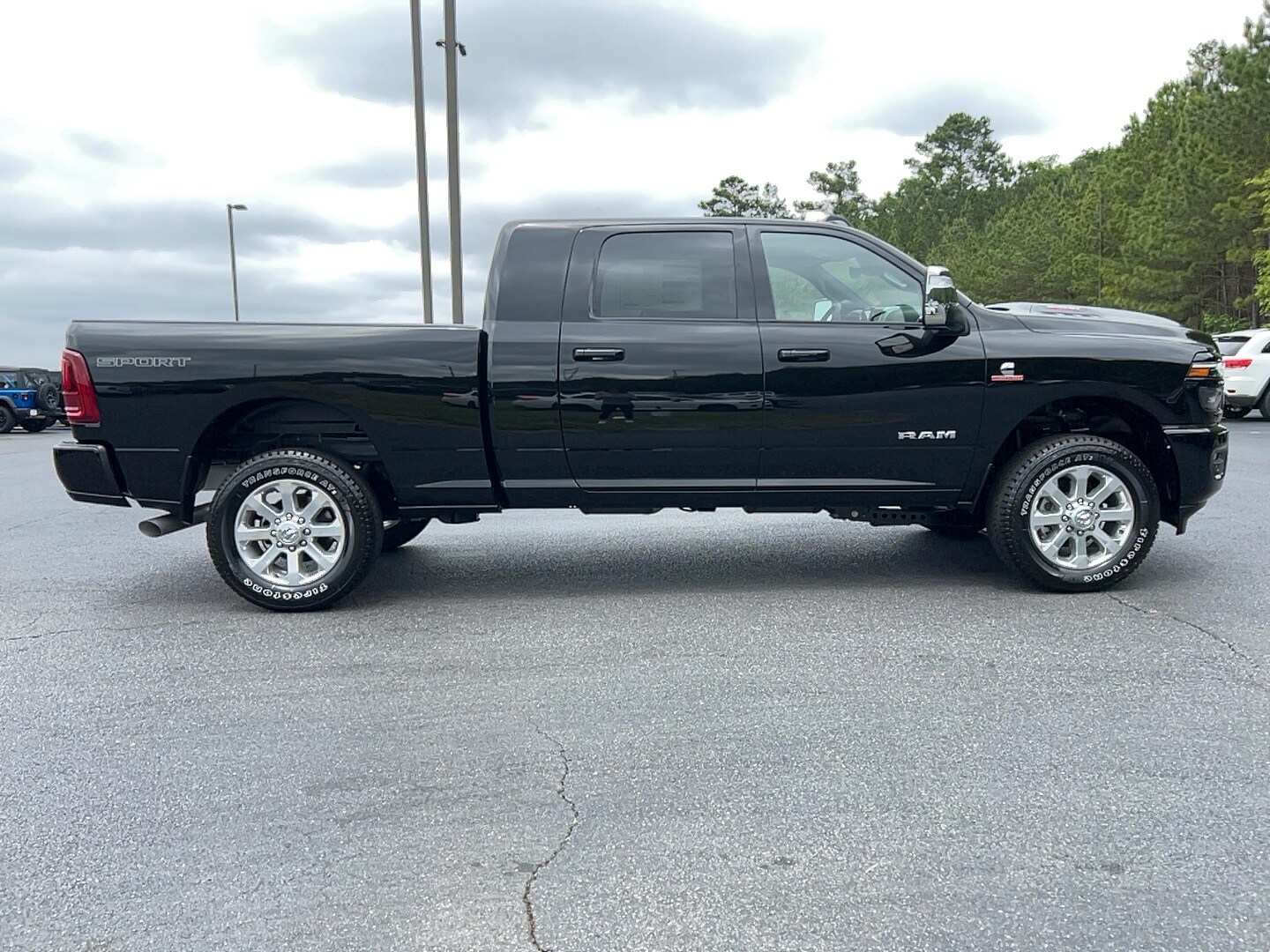 2025 Ram 2500 Laramie photo 4