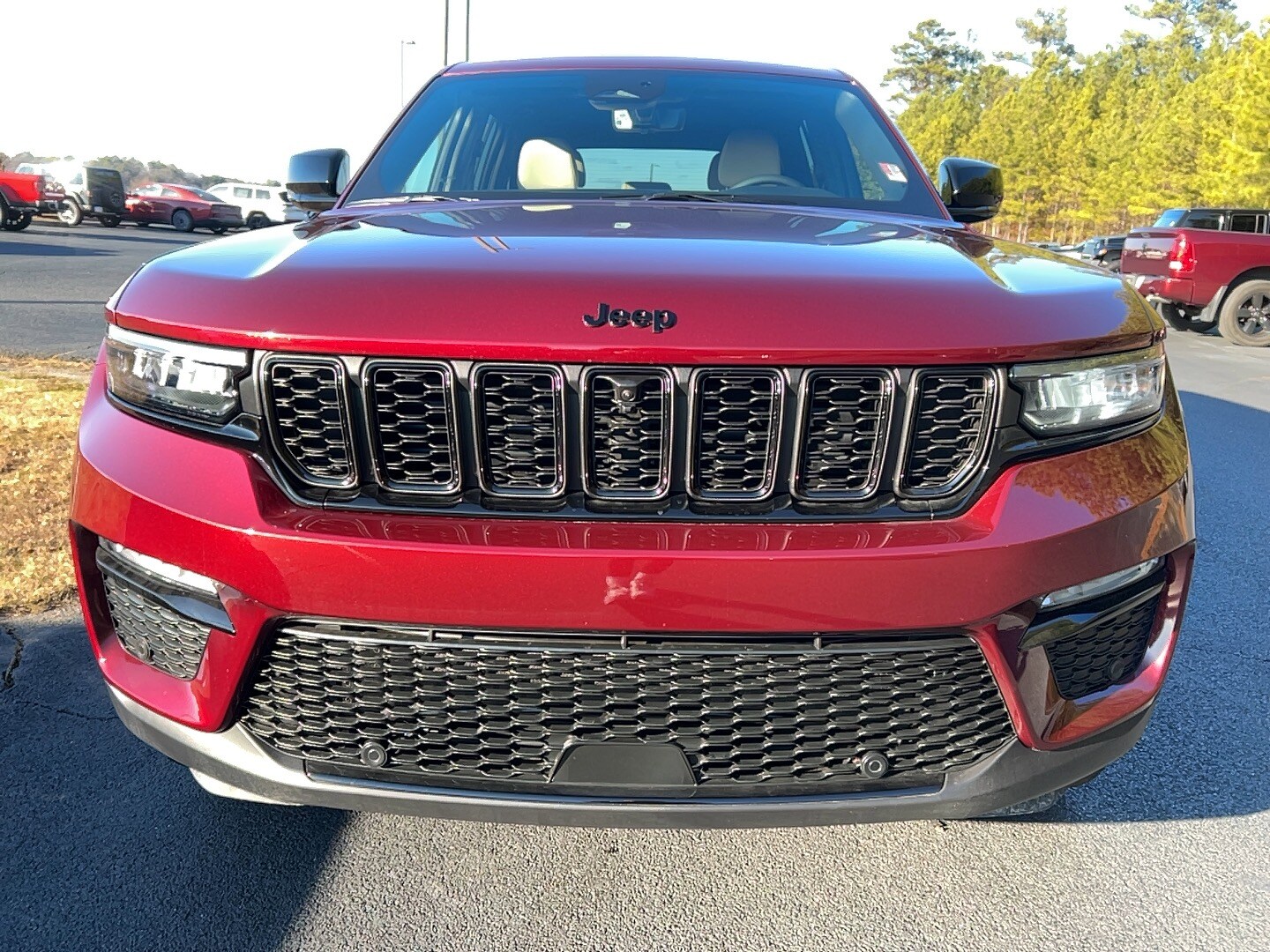 2025 Jeep Grand Cherokee Limited photo 2