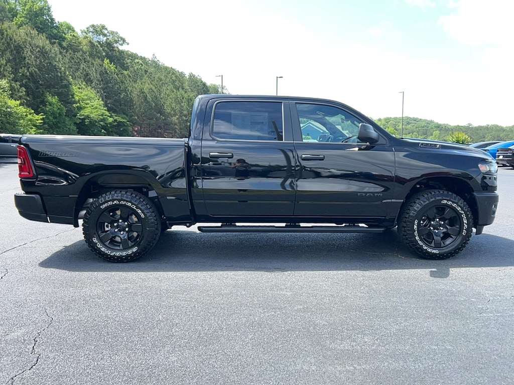 New 2026 Ram 1500 WARLOCK CREW CAB 4X4 5'7 BOX Pickup