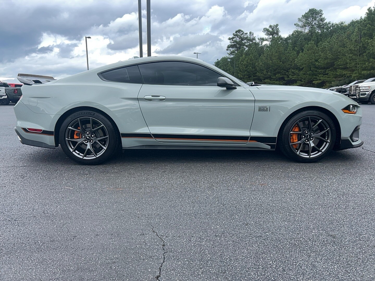 2022 Ford Mustang Mach 1 photo 4