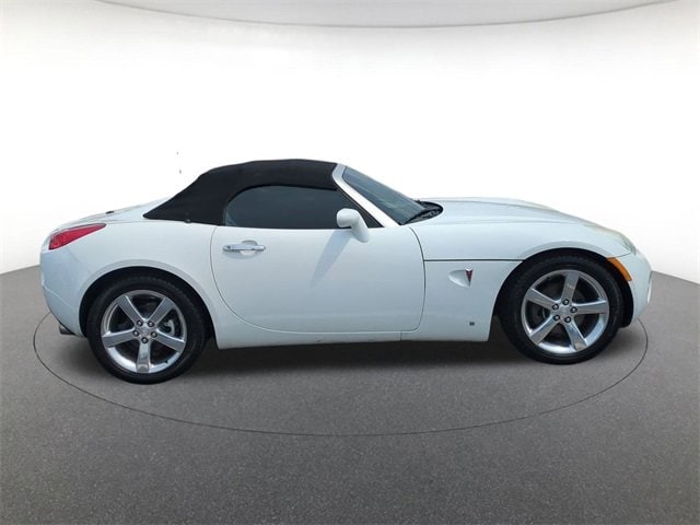Used 2006 Pontiac Solstice Base with VIN 1G2MB35B16Y114109 for sale in Memphis, TN
