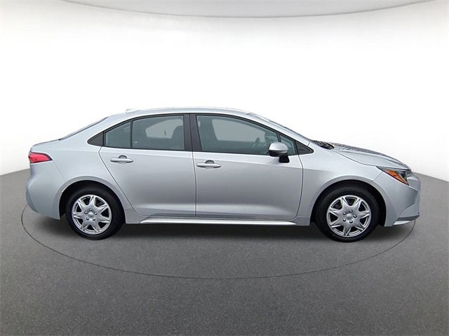 Used 2022 Toyota Corolla LE with VIN 5YFEPMAE0NP378688 for sale in Memphis, TN