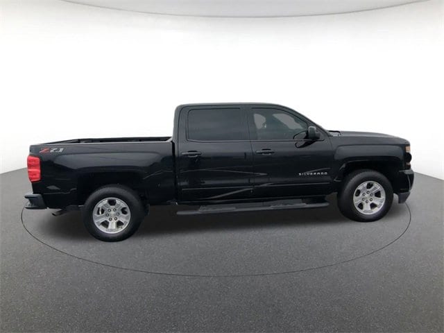 Used 2018 Chevrolet Silverado 1500 LT with VIN 3GCUKREC3JG585477 for sale in Memphis, TN