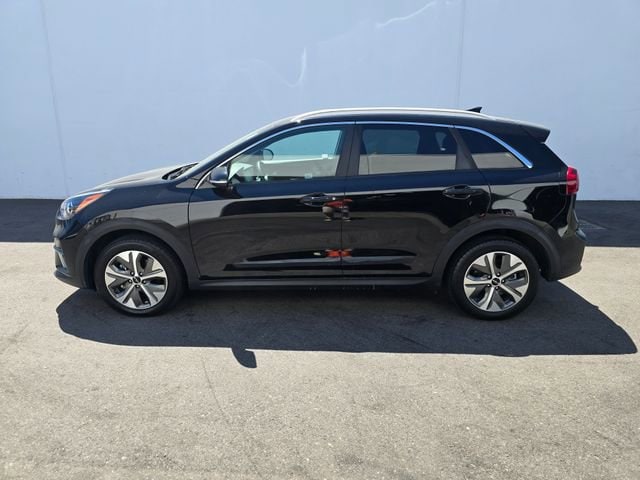 Used 2022 Kia Niro S with VIN KNDCC3LG8N5159390 for sale in Shoreline, WA
