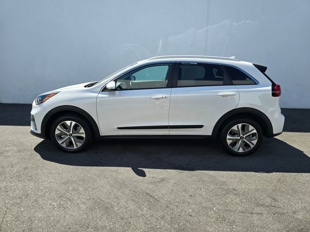 Used 2022 Kia Niro S with VIN KNDCC3LG8N5160233 for sale in Shoreline, WA