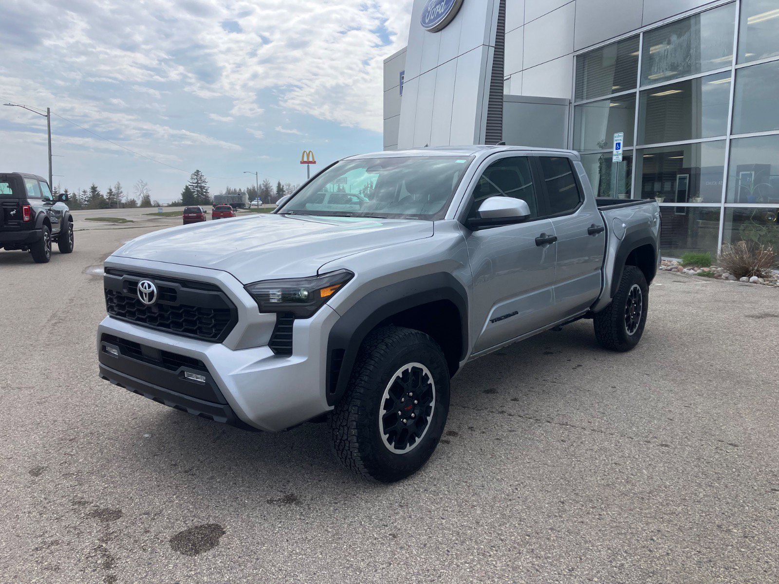 2025 Toyota Tacoma SR5 4x4 Double Cab Long Bed's photo