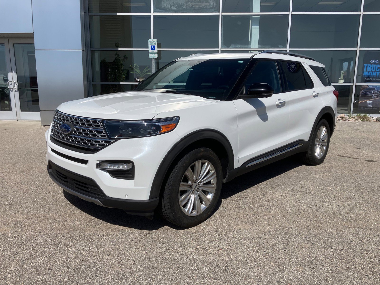2020 Ford Explorer Limited 4WD's photo
