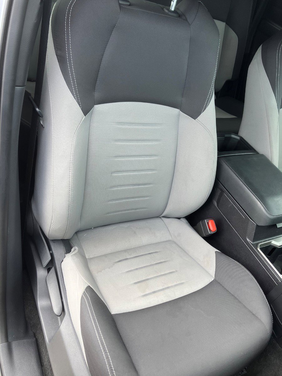 2025 Toyota Tacoma SR5 - Photo 22