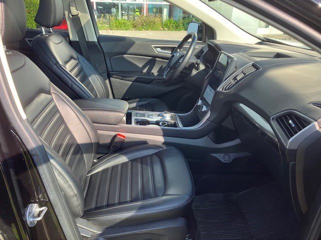 2023 Ford Edge SEL photo 4