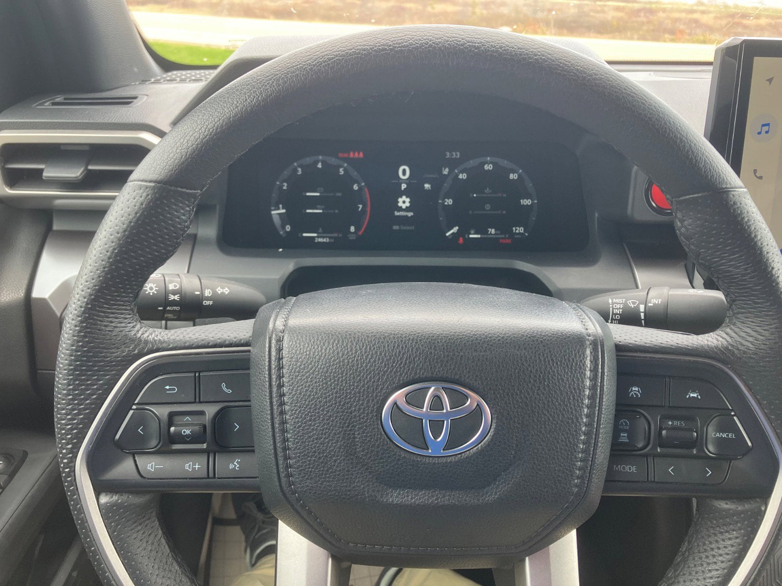 2025 Toyota Tacoma SR5 - Photo 17