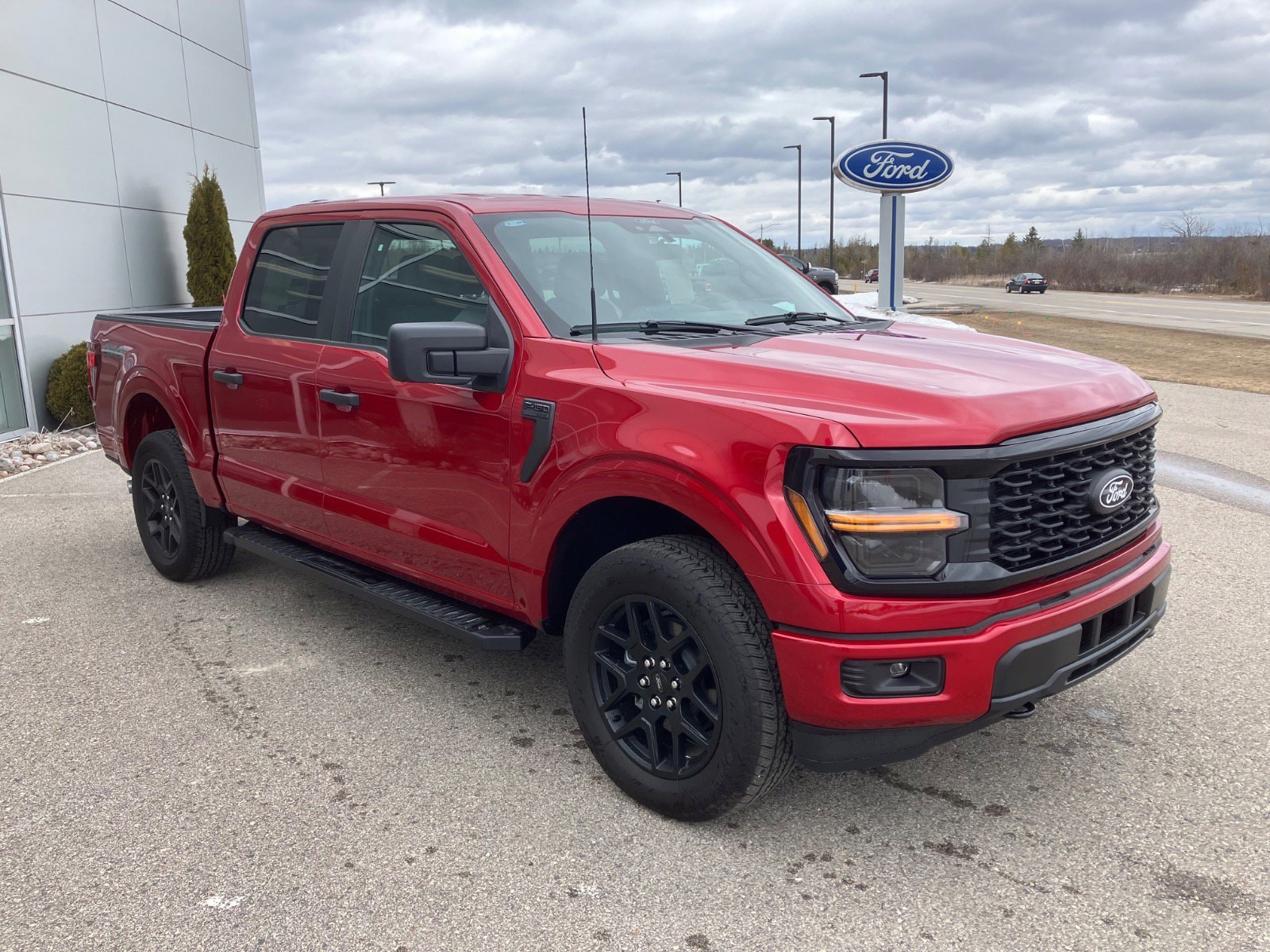 2025 Ford F-150 STX - Photo 6