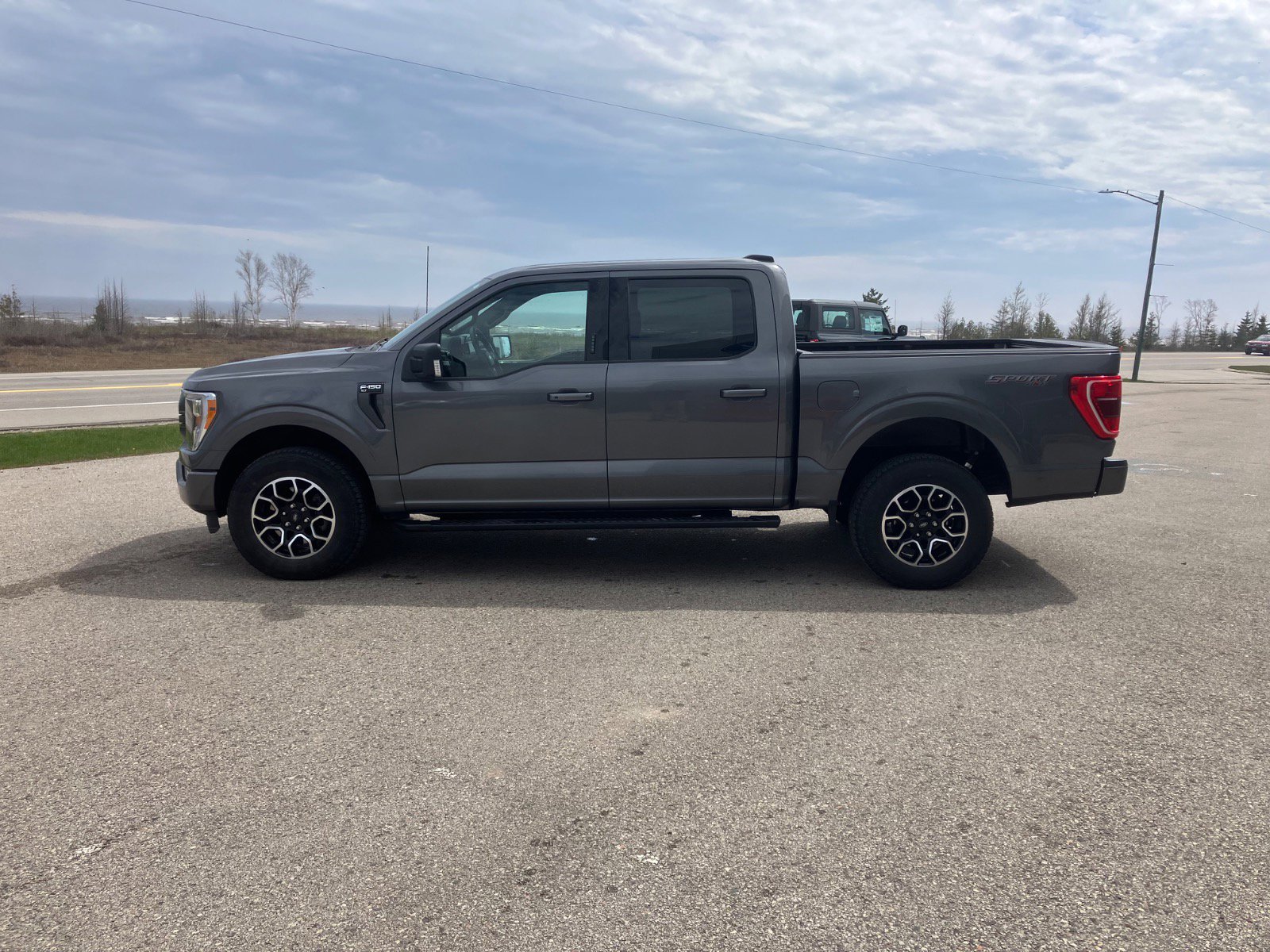 2023 Ford F-150 XLT - Photo 6