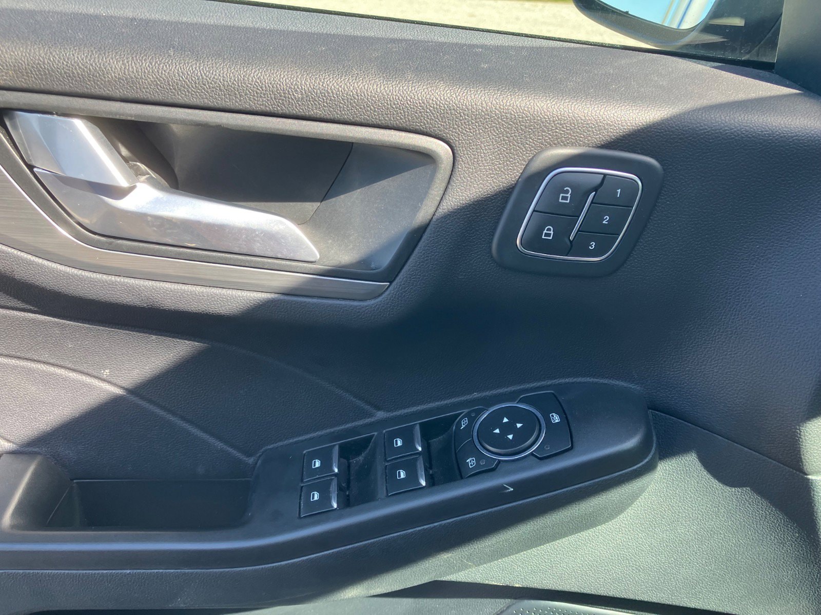 2021 Ford Escape Titanium - Photo 18