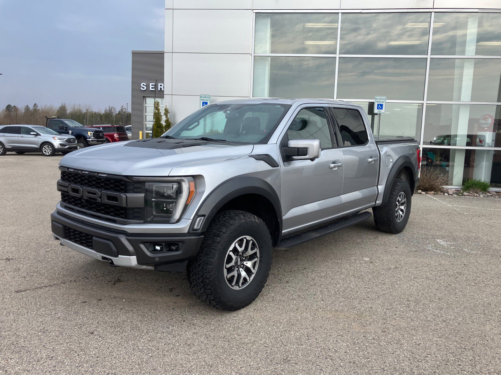 2022 Ford F-150 Raptor 4x4 SuperCrew 5-1/2 Box's photo