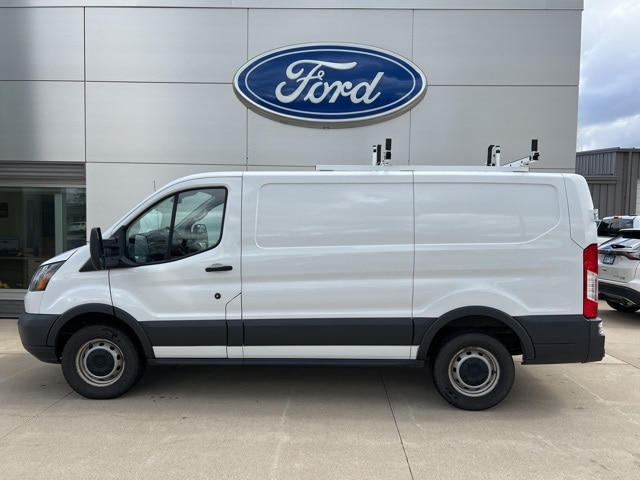 Used 2017 Ford Transit Van  with VIN 1FTYR1ZM5HKB21109 for sale in New Ulm, Minnesota