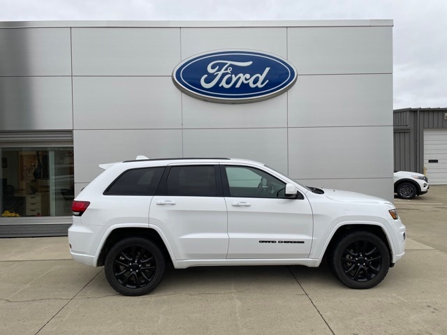 Used 2019 Jeep Grand Cherokee Altitude with VIN 1C4RJFAG7KC660718 for sale in New Ulm, Minnesota