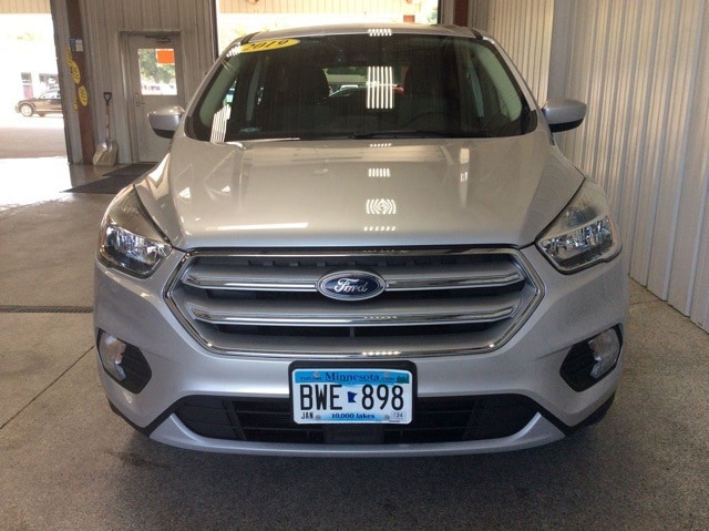 Used 2019 Ford Escape SE with VIN 1FMCU9GD2KUA05948 for sale in New Ulm, Minnesota