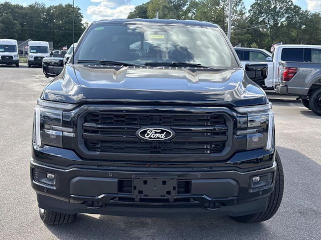 New 2025 Ford F-150 Lariat Truck