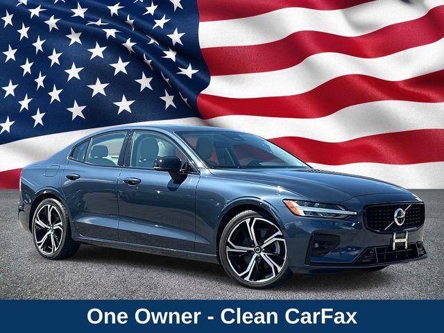 2024 Volvo S60 Plus's photo