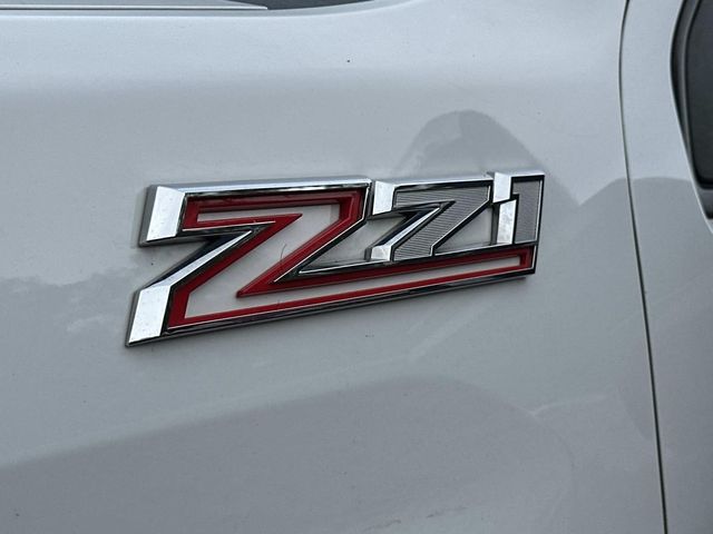 2022 Chevrolet Silverado 2500HD LTZ photo 3