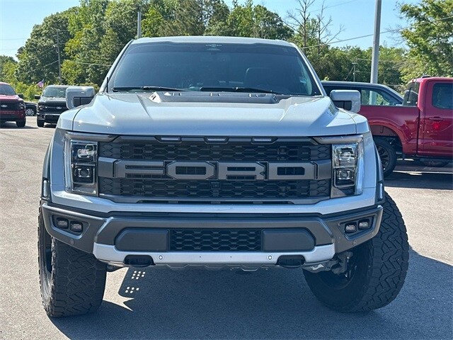 2023 Ford F-150 Raptor photo 2