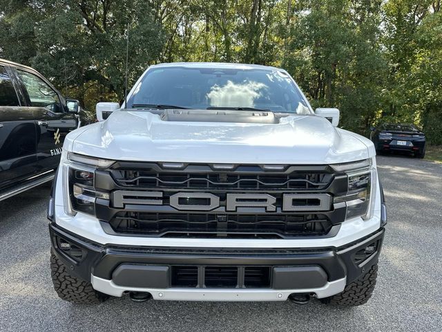 2025 Ford F-150 Raptor photo 3