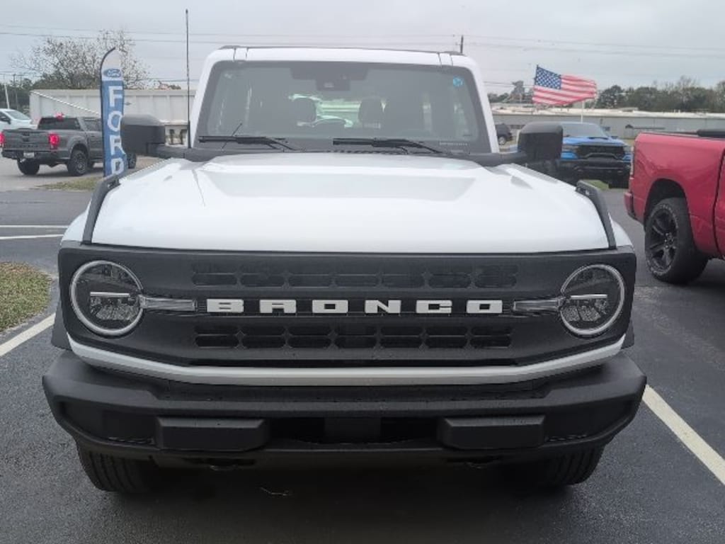 New 2025 Ford Bronco Base SUV