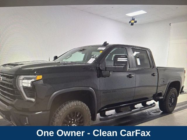 2024 Chevrolet Silverado HD LT's photo