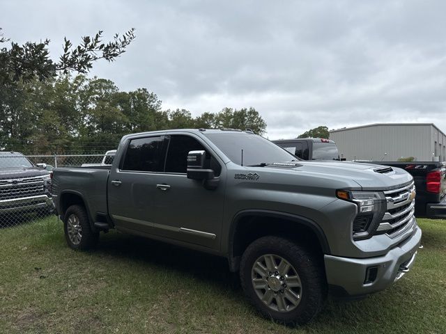 2024 Chevrolet Silverado 2500HD High Country photo 2