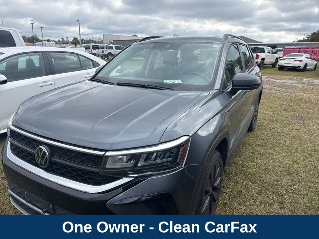 2024 Volkswagen Taos S's photo