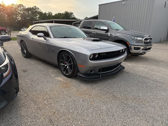 2016 Dodge Challenger R/T Scat Pack photo 3