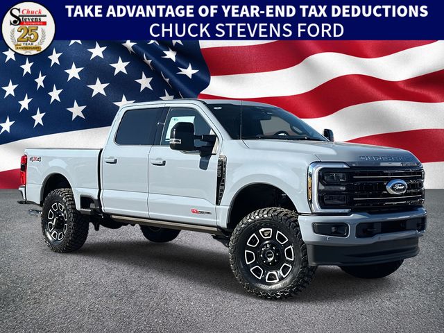 2026 Ford F-250 Super Duty Platinum's photo