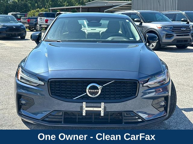 2024 Volvo S60 B5 Plus photo 2