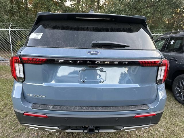 2026 Ford Explorer photo 2