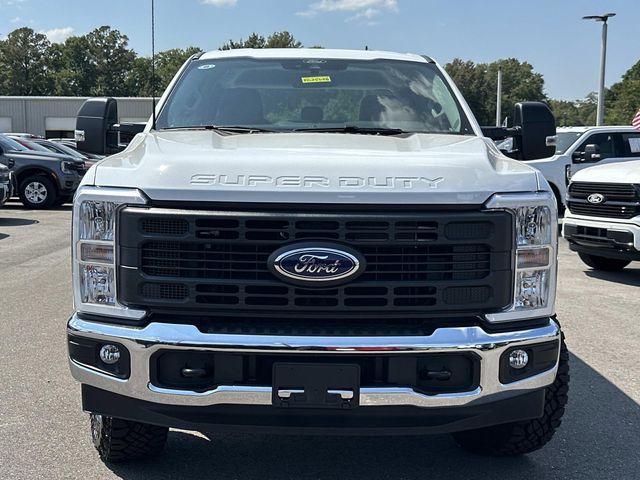 2026 Ford F-250 photo 2