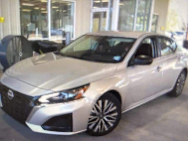 2024 Nissan Altima SV