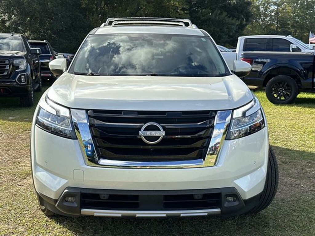 Used 2023 Nissan Pathfinder Platinum SUV