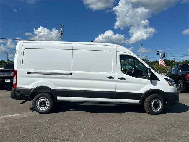 2025 Ford Transit photo 4